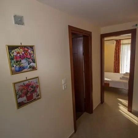 Parea Kalamítsion