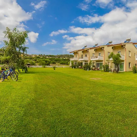Apartment Parea *
