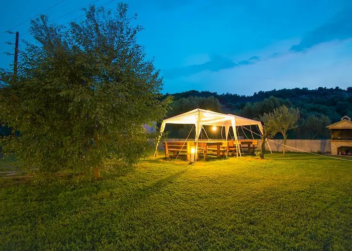 Parea Lejlighed Kalamítsion