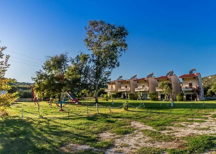 Parea * Kalamítsion